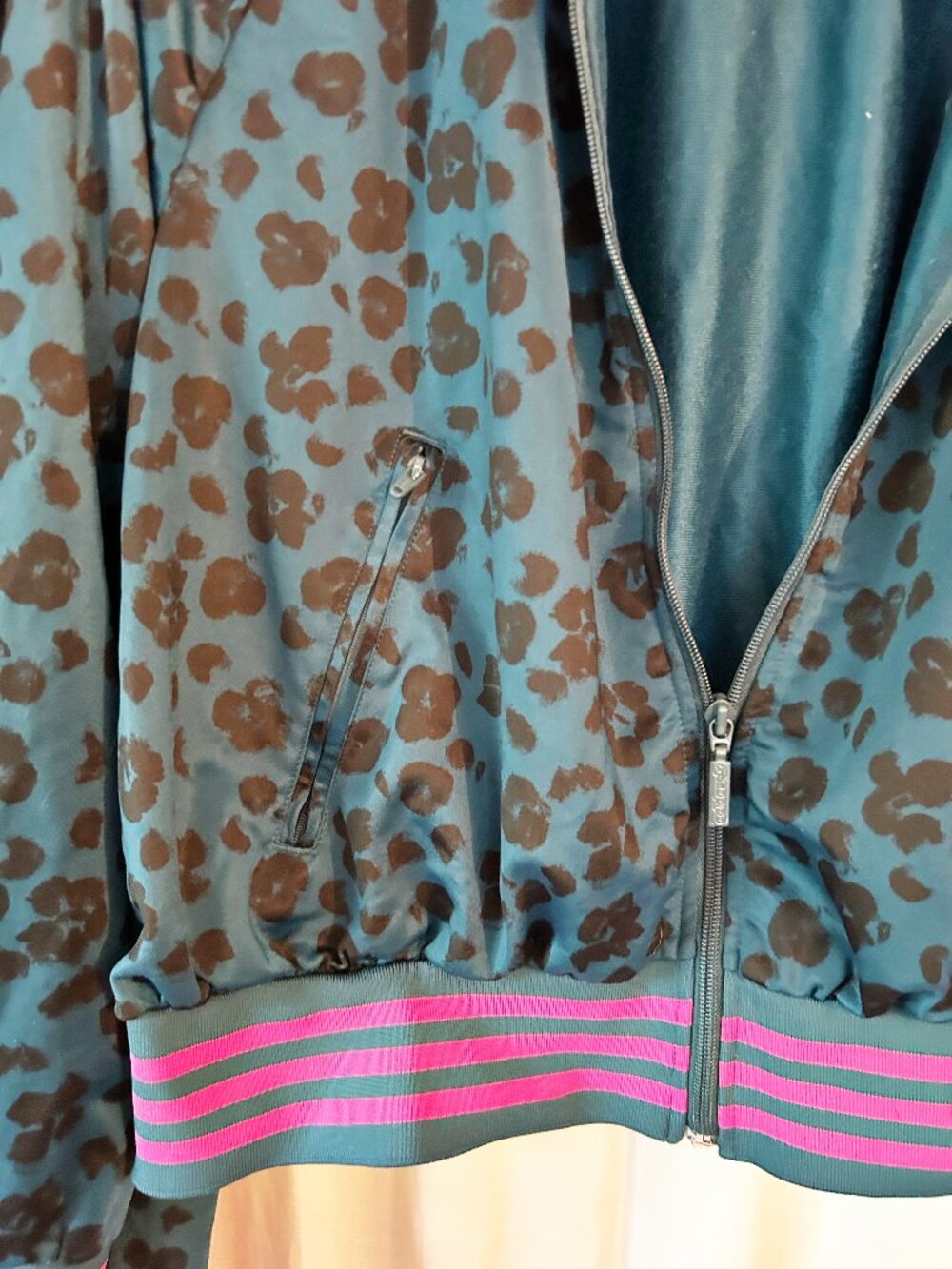 adidas Track Set, Teal and Black leopard with pink trim - Picture 8 of 14